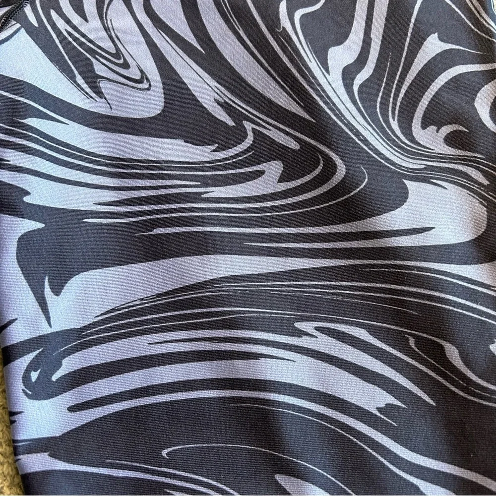 Under Armour Swirl Pattern Leggings - Black and purple